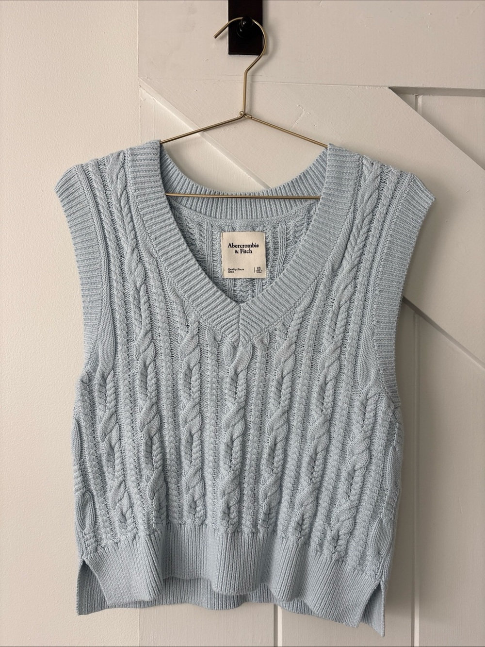 Abercrombie & Fitch Women's Light Blue Cable Knit V-Neck Sweater Vest Size XS